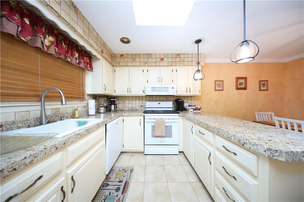 Interior, Kitchen, Pendant Lights