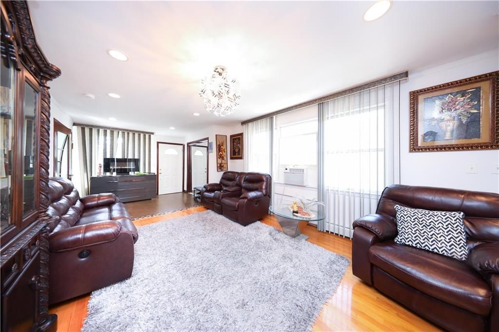 Chandelier, Interior, Living room, Recessed Lighting, Wood Texture Flooring
