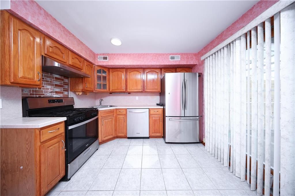 Interior, Kitchen, Stainless Steel Appliances