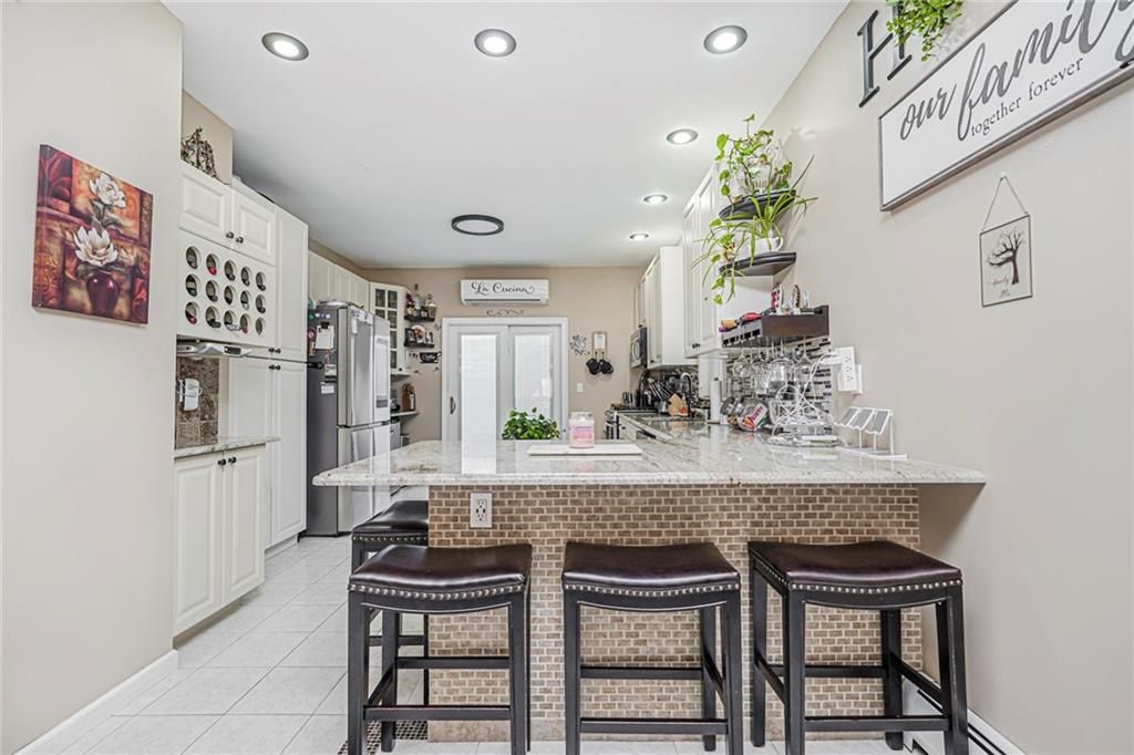 Interior, Kitchen, Recessed Lighting
