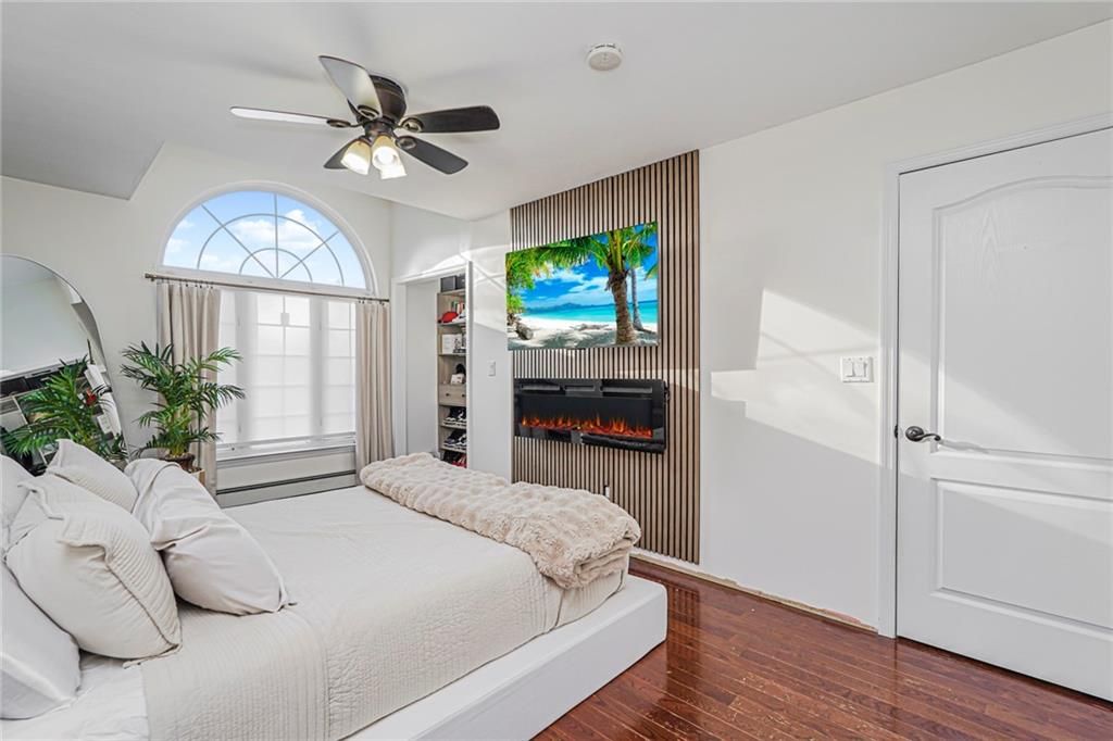 Bedroom, Fireplace, Interior, Wood Texture Flooring