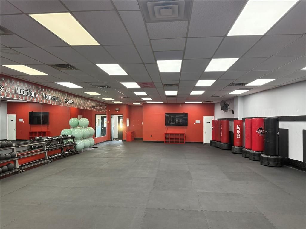 Fitness Equipment, Interior, Recessed Lighting