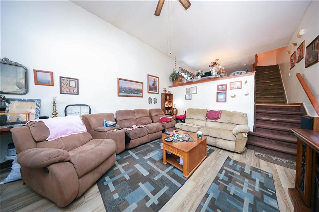 Interior, Living room, Pendant Lights, Wood Texture Flooring
