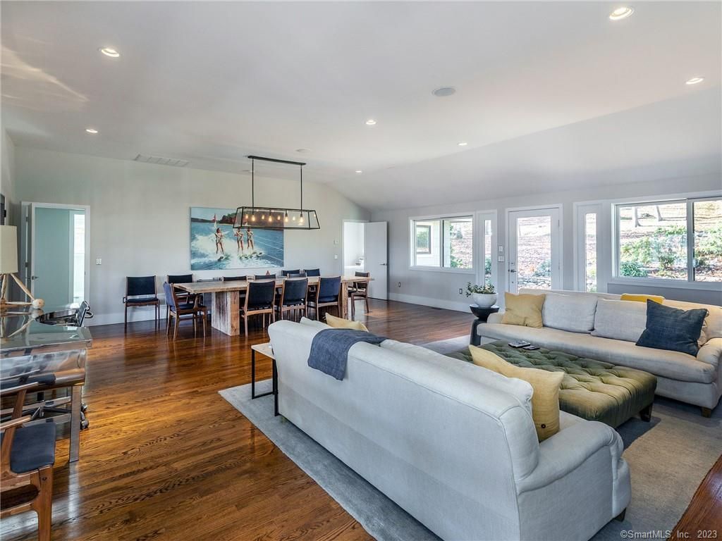 Dining room, Interior, Living room, Pendant Lights, Recessed Lighting, Wood Texture Flooring