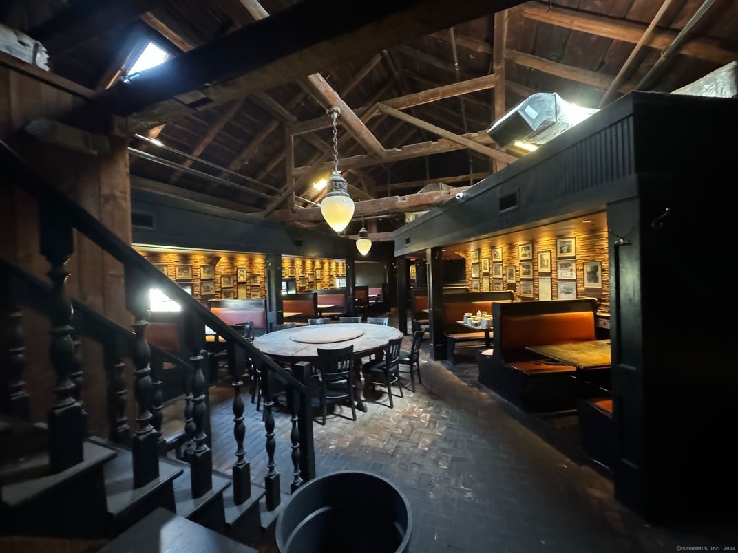 Dining room, Interior, Pendant Lights, Wooden Beams