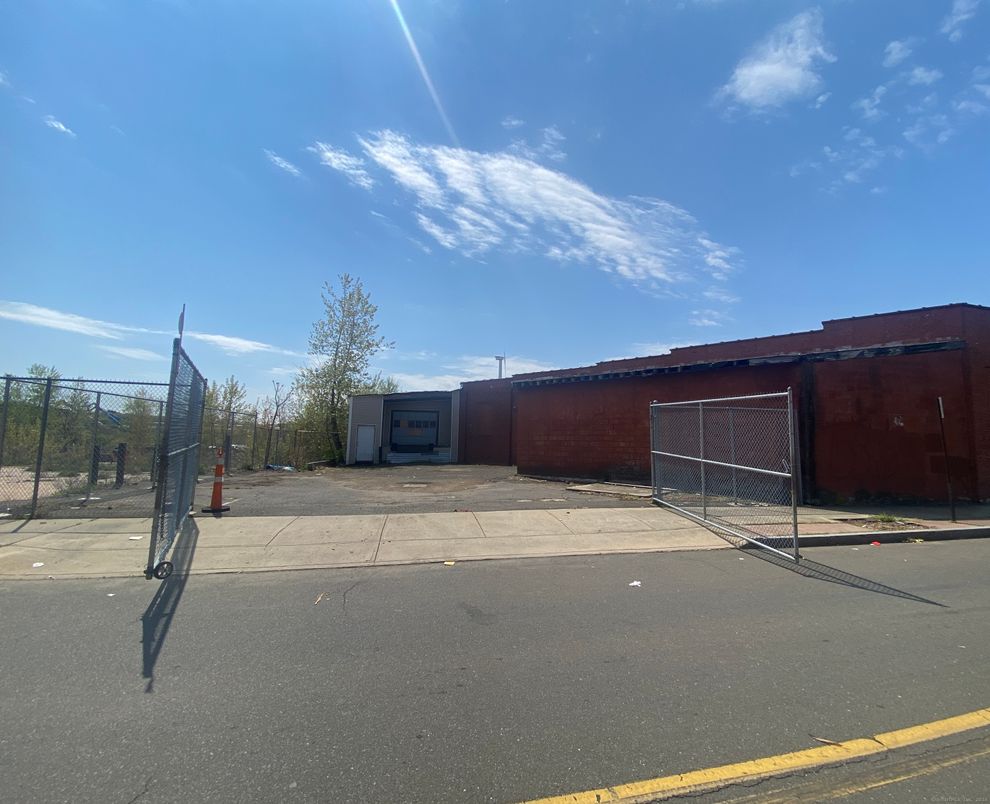 Exterior, Tennis Courts