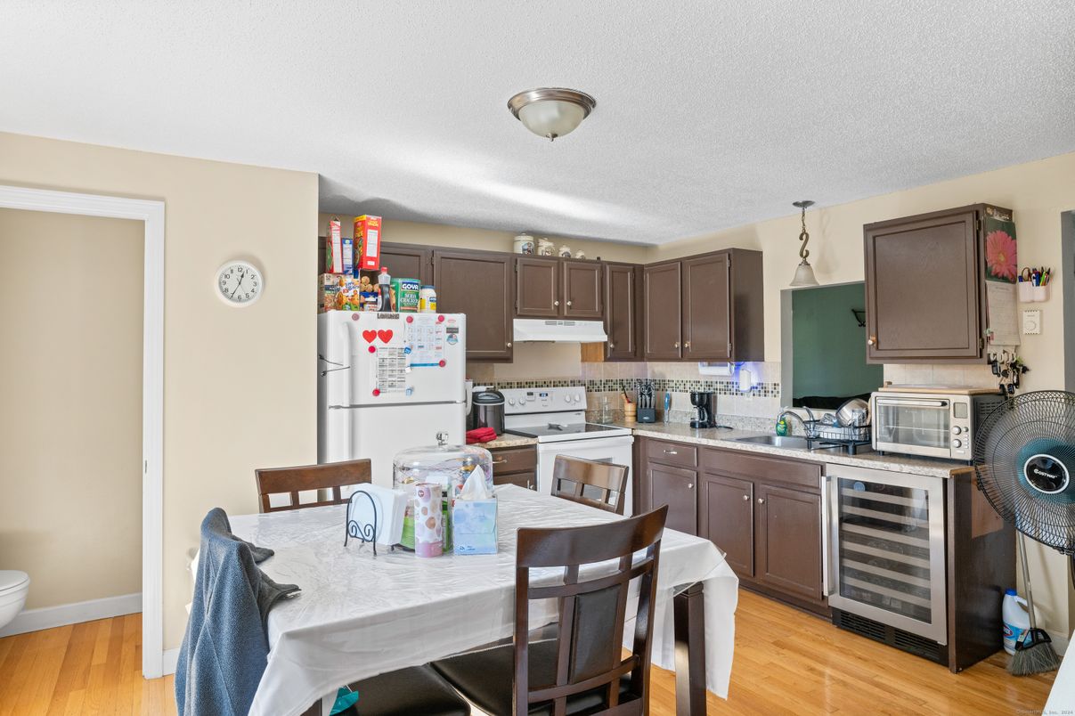Dining room, Interior, Kitchen, Pendant Lights, Wood Texture Flooring