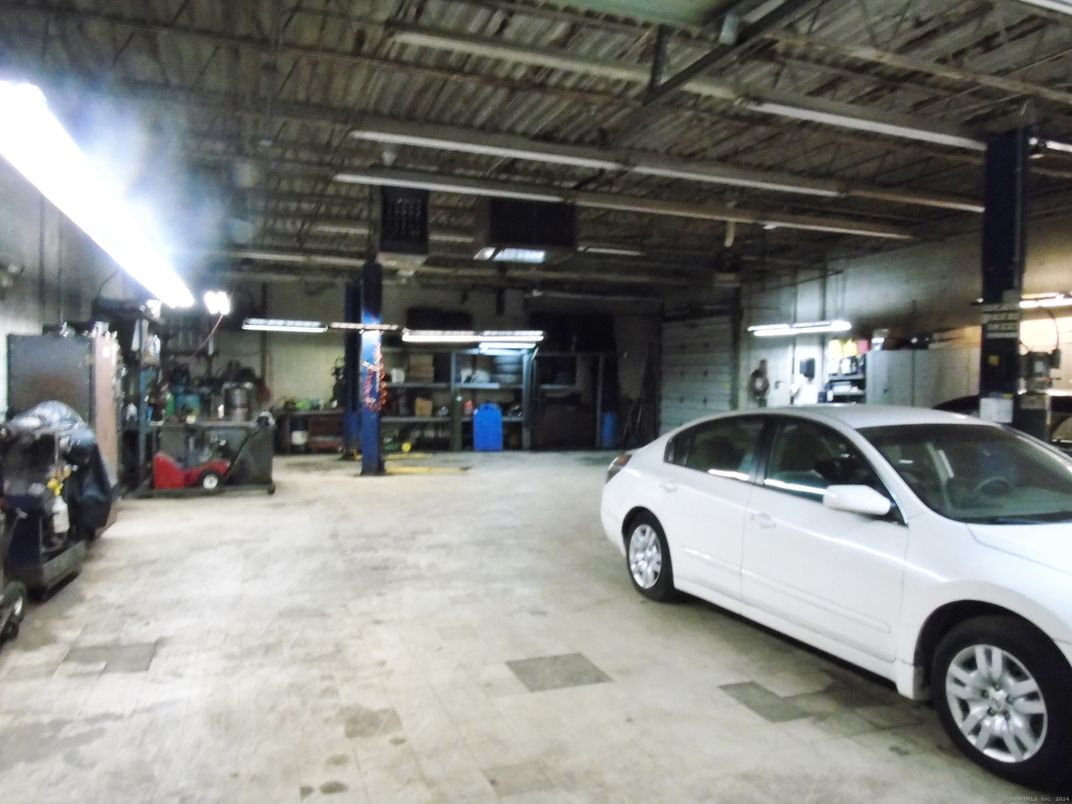 Garage, Interior