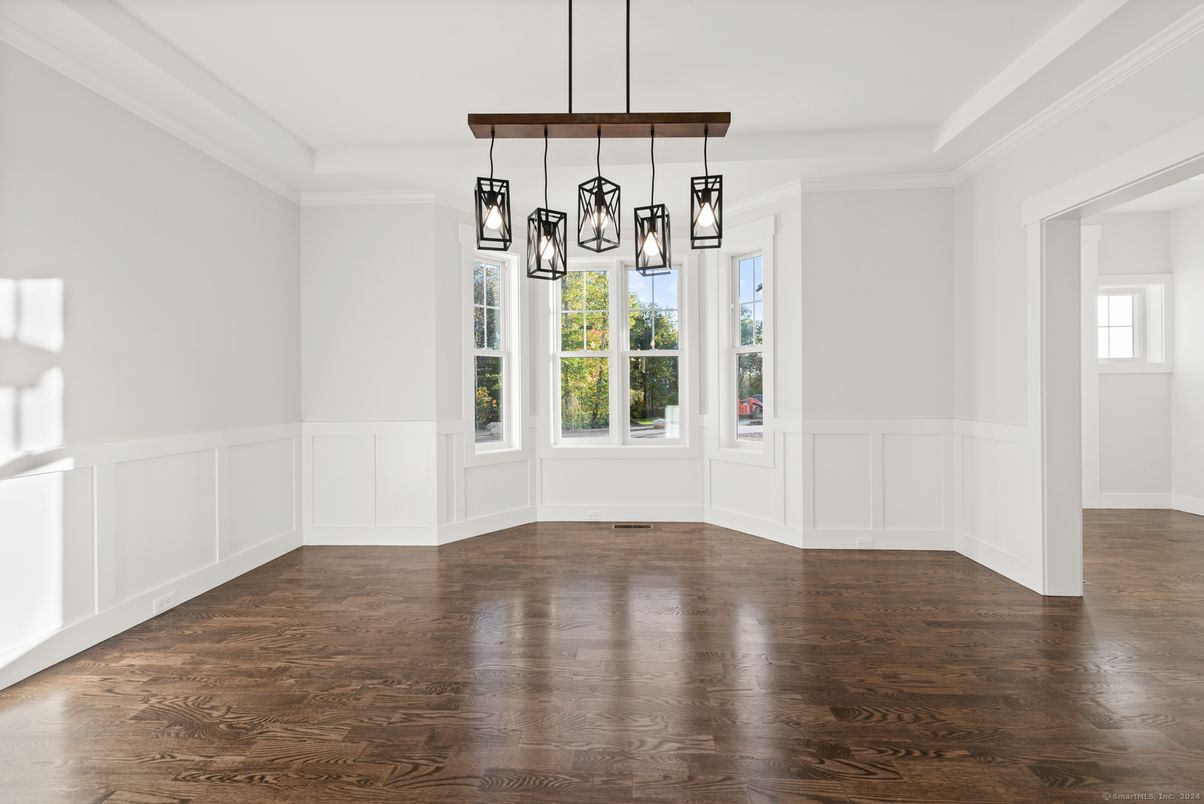 Empty room, Interior, Pendant Lights, Wood Texture Flooring