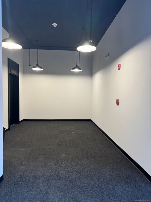 Empty room, Interior, Pendant Lights