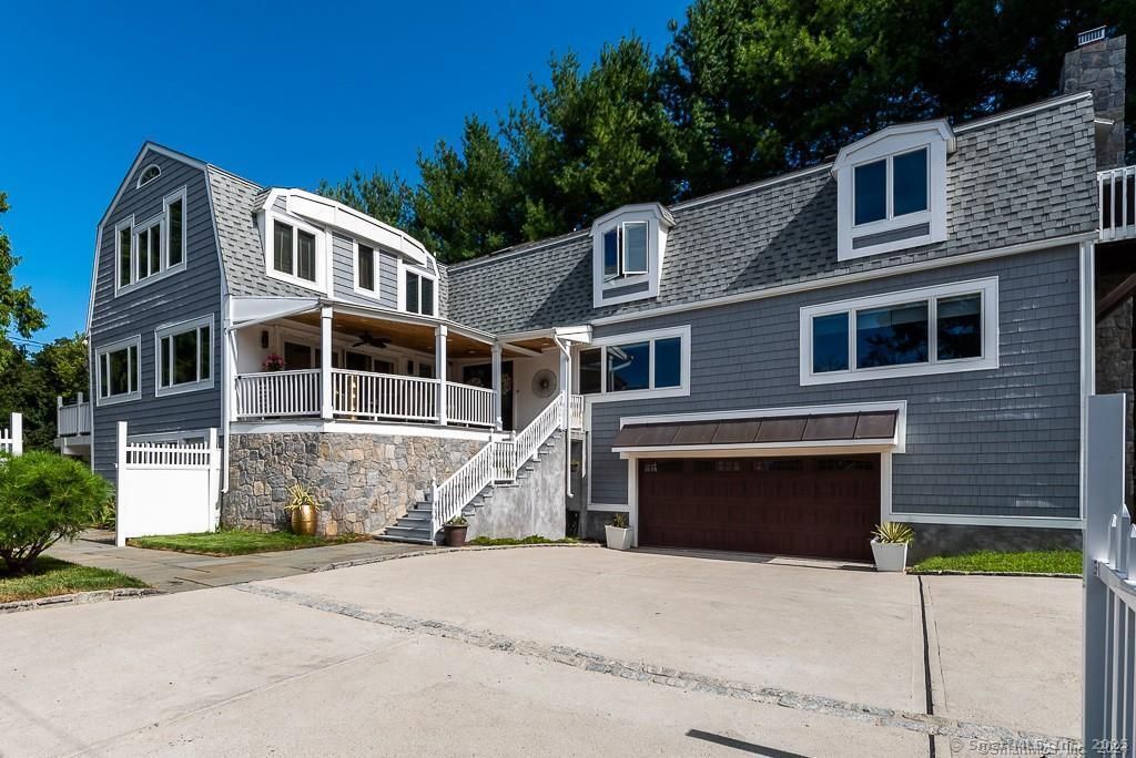 Attached, Exterior, Facade, Cape Cod