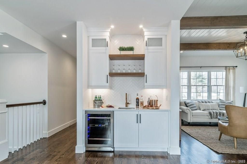 Interior, Kitchen, Living room, Recessed Lighting, Wooden Beams, Wood Texture Flooring