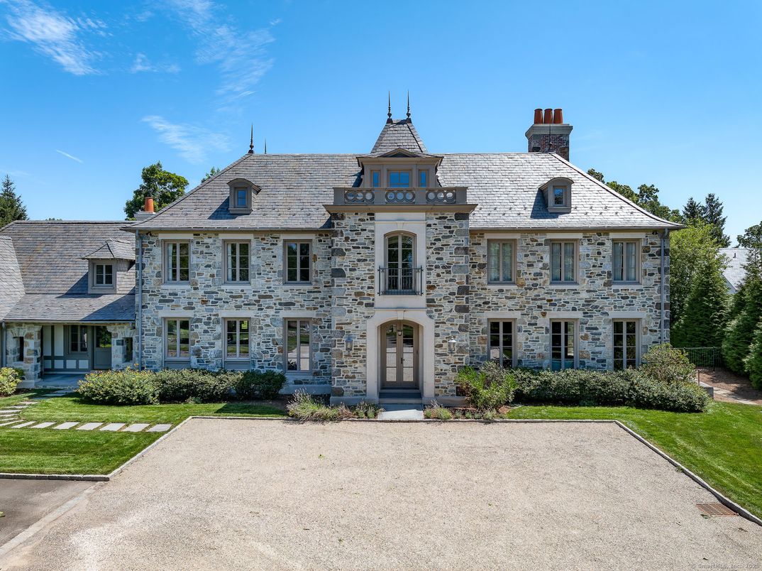 Exterior, Facade, French Provincial