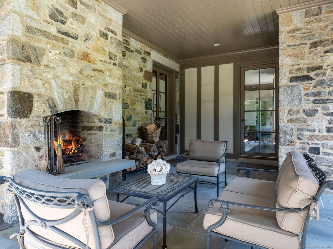 Exterior, Fireplace