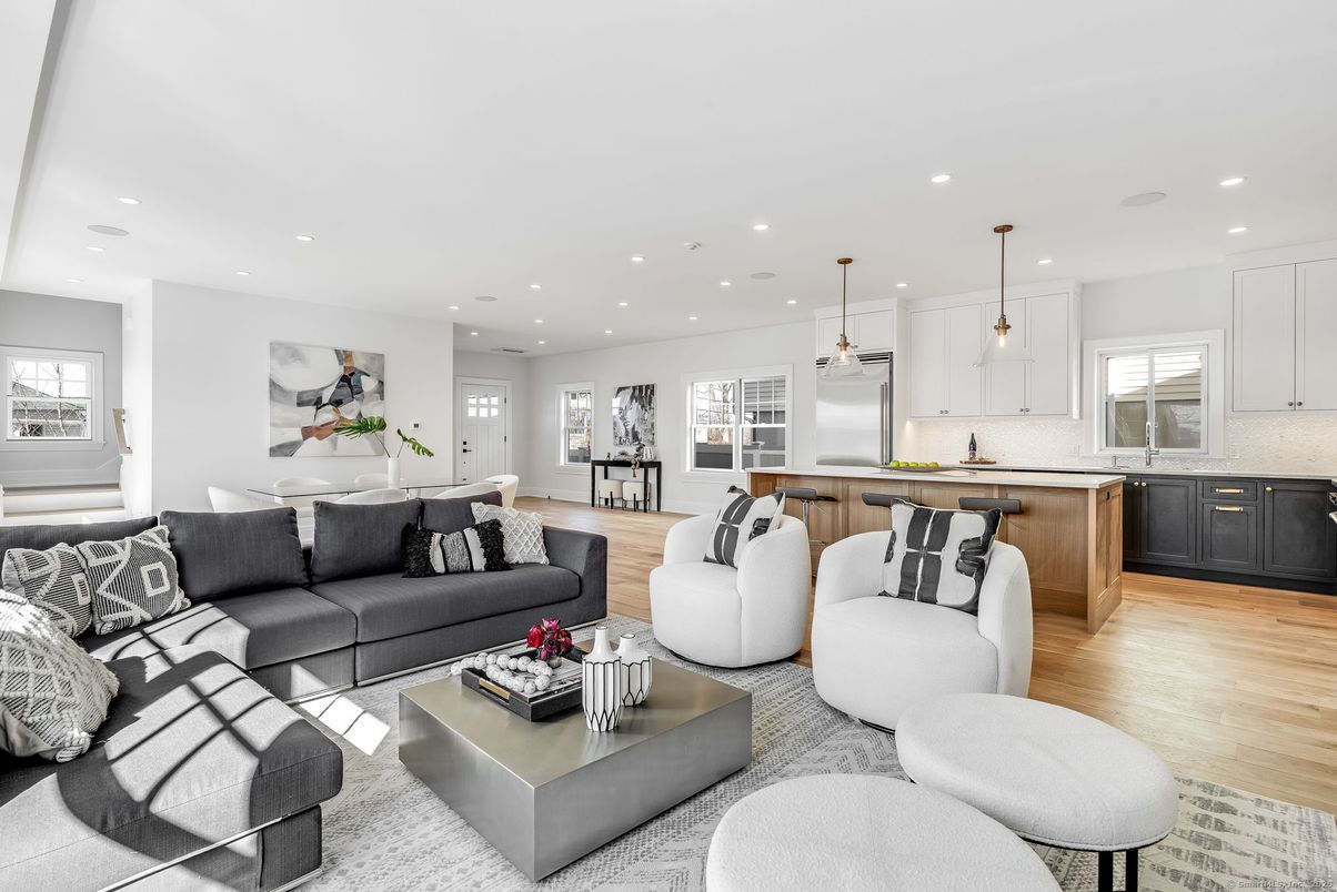 Dining room, Interior, Kitchen, Living room, Pendant Lights, Recessed Lighting, Wood Texture Flooring