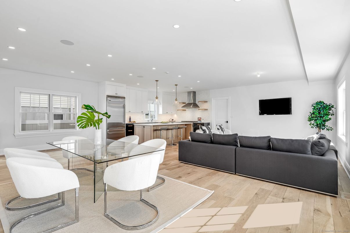 Dining room, Interior, Kitchen, Living room, Pendant Lights, Recessed Lighting, Stainless Steel Appliances, Wood Texture Flooring