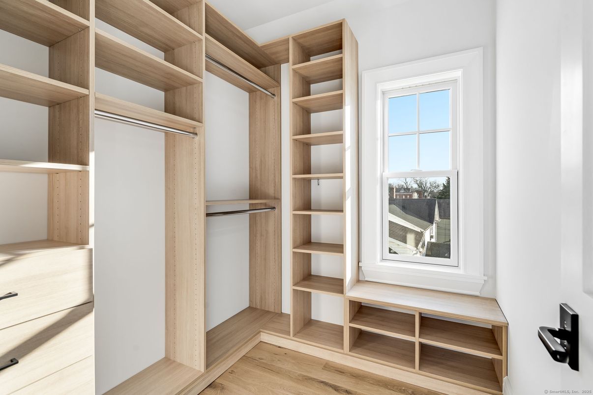 Interior, Walk-in Closets, Wood Texture Flooring