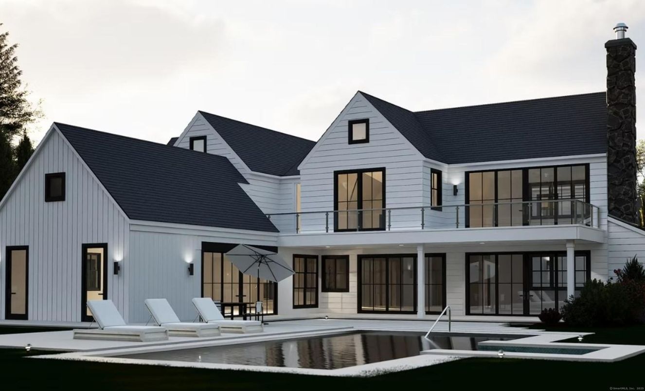 Exterior, Facade, Pool, Farmhouse