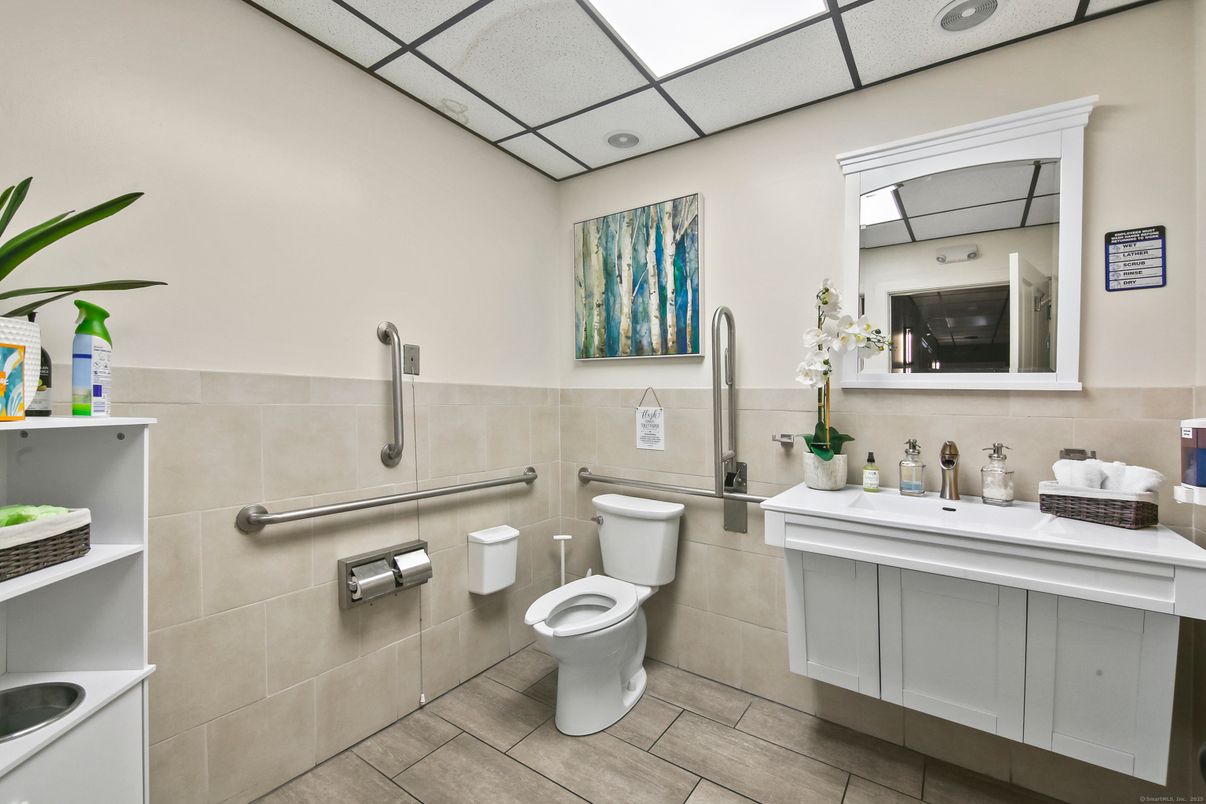 Bathroom, Dual Sink Vanities, Interior, Wood Texture Flooring