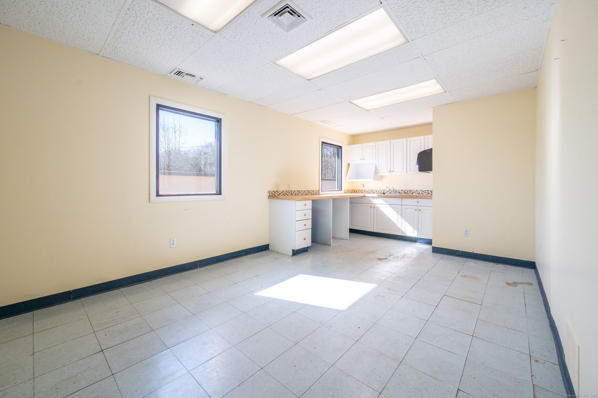 Empty room, Interior, Kitchen, Recessed Lighting