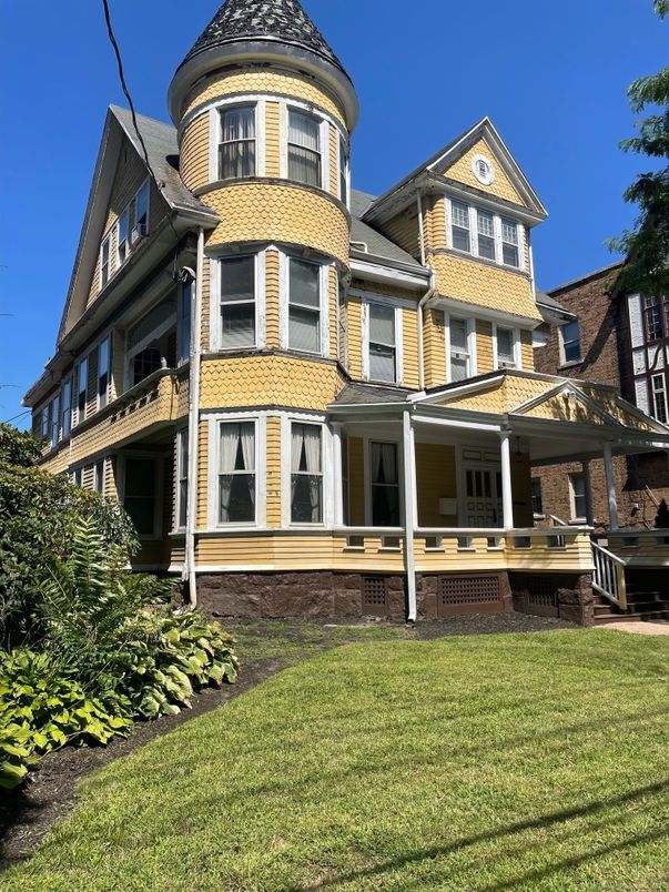 Exterior, Facade, Queen Anne Victorian