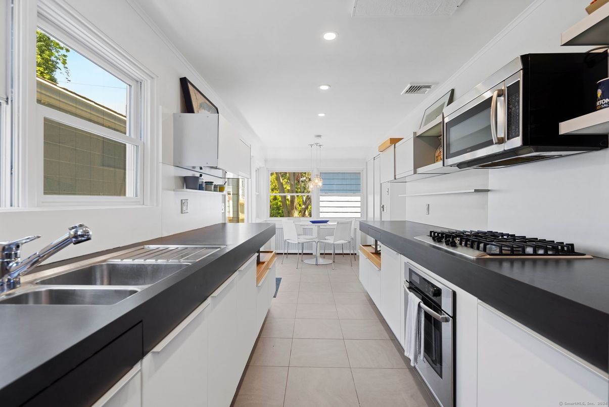 Dining room, Interior, Kitchen, Pendant Lights, Recessed Lighting
