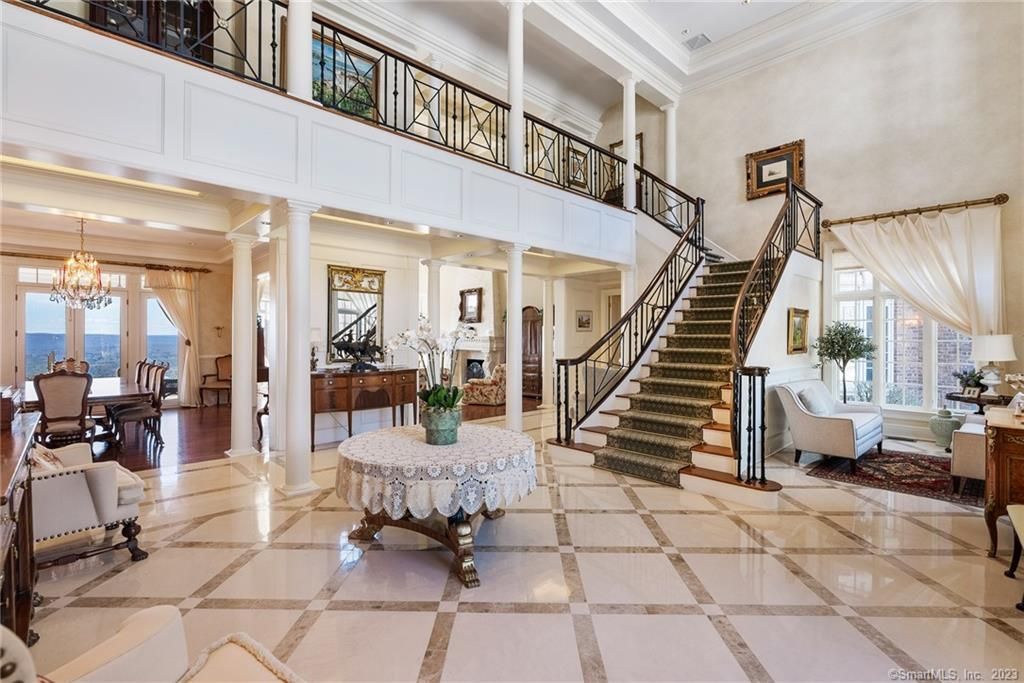 Chandelier, Dining room, Fireplace, Interior, Water