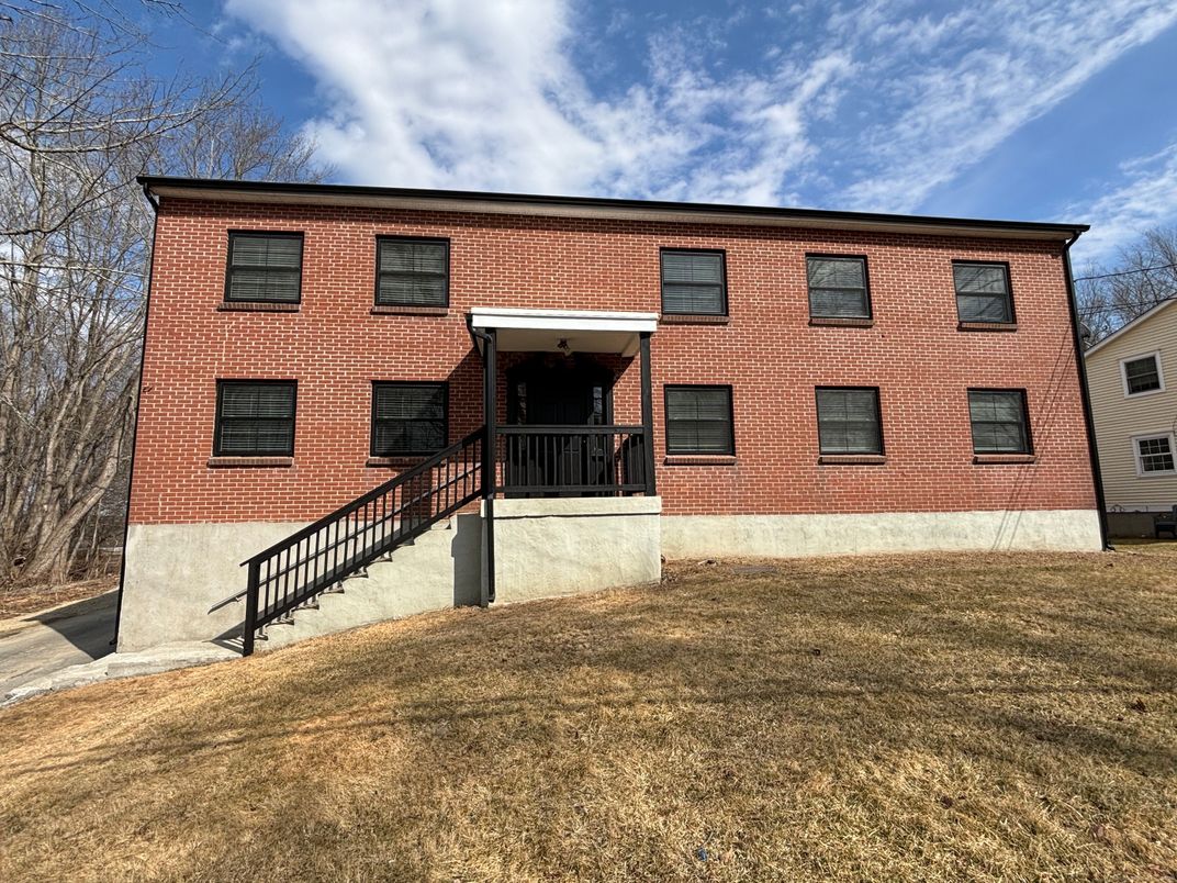 Exterior, Facade, Brick Facade, Georgian