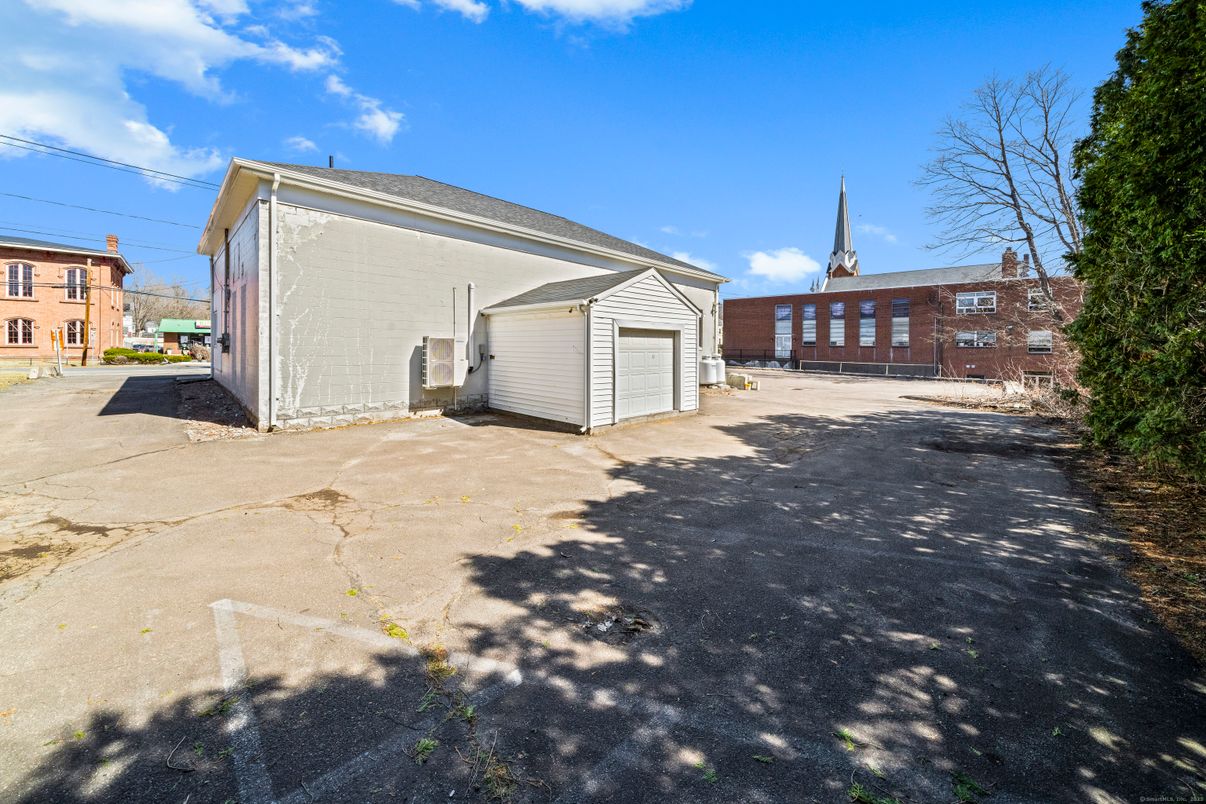 Backyard, Detached Garage, Exterior