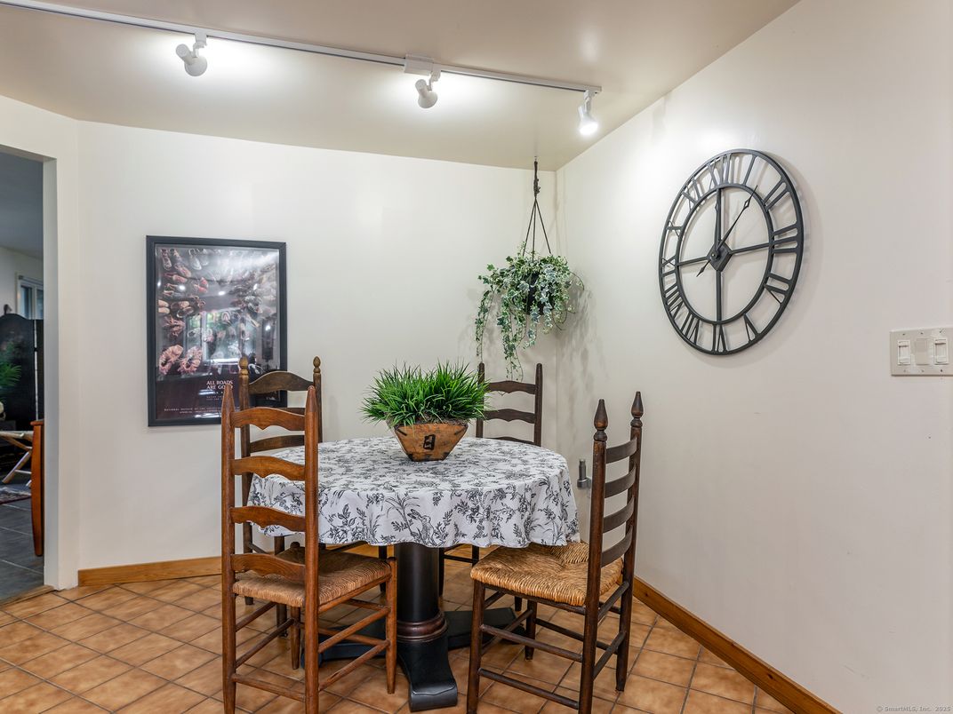 Dining room, Interior