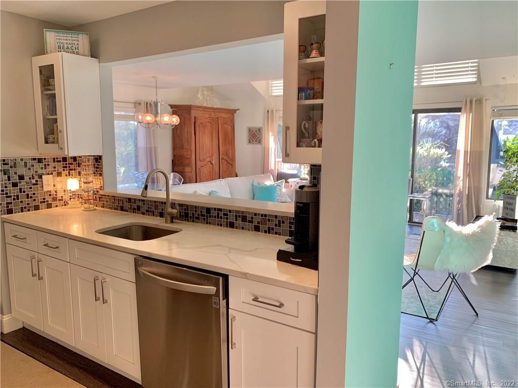 Chandelier, Interior, Kitchen, Pendant Lights, Stainless Steel Appliances