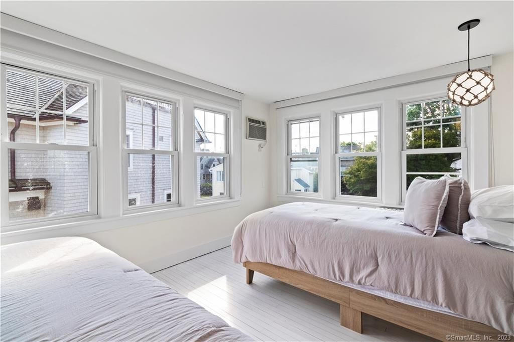 Bedroom, Interior, Pendant Lights, Wood Texture Flooring
