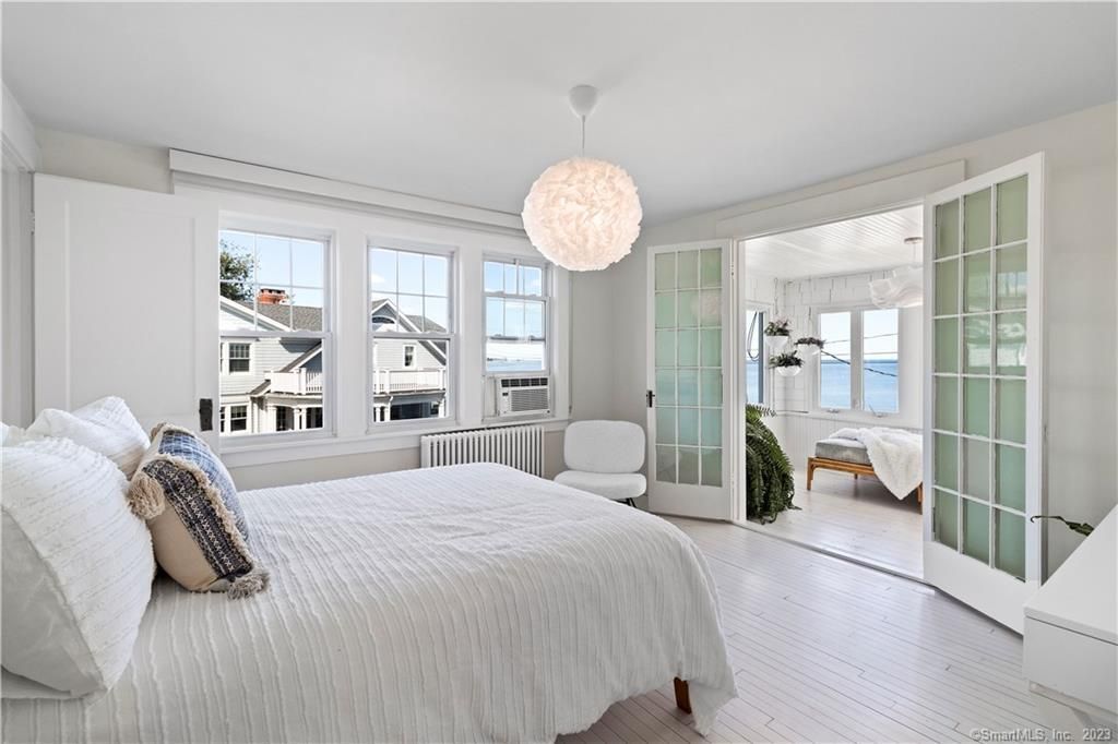 Bedroom, Interior, Pendant Lights, Wood Texture Flooring