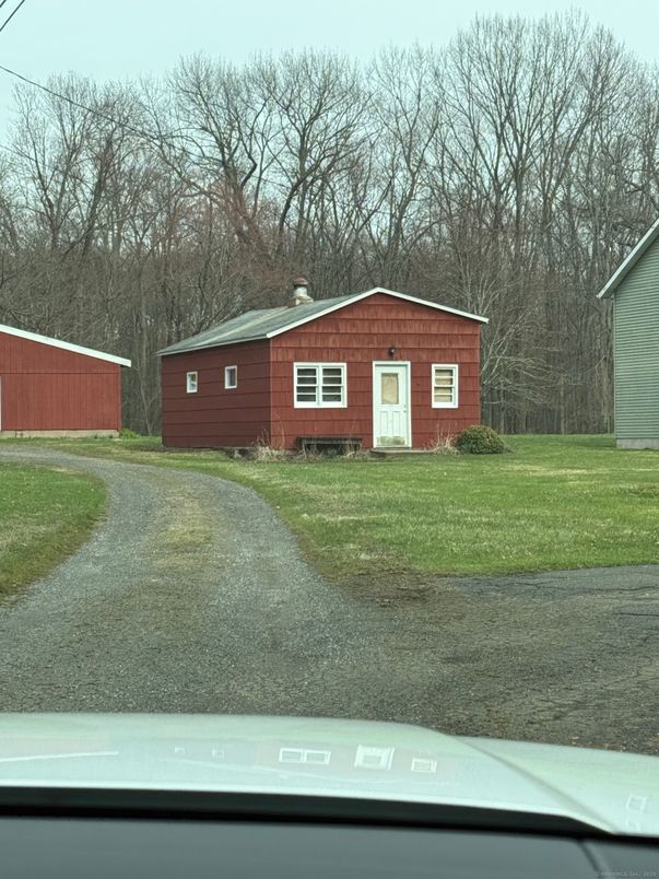 Backyard, Exterior, Facade, Ranch