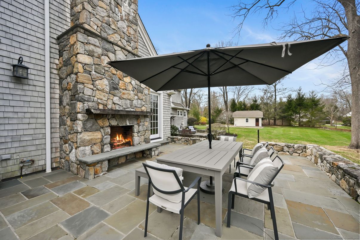 Exterior, Fireplace