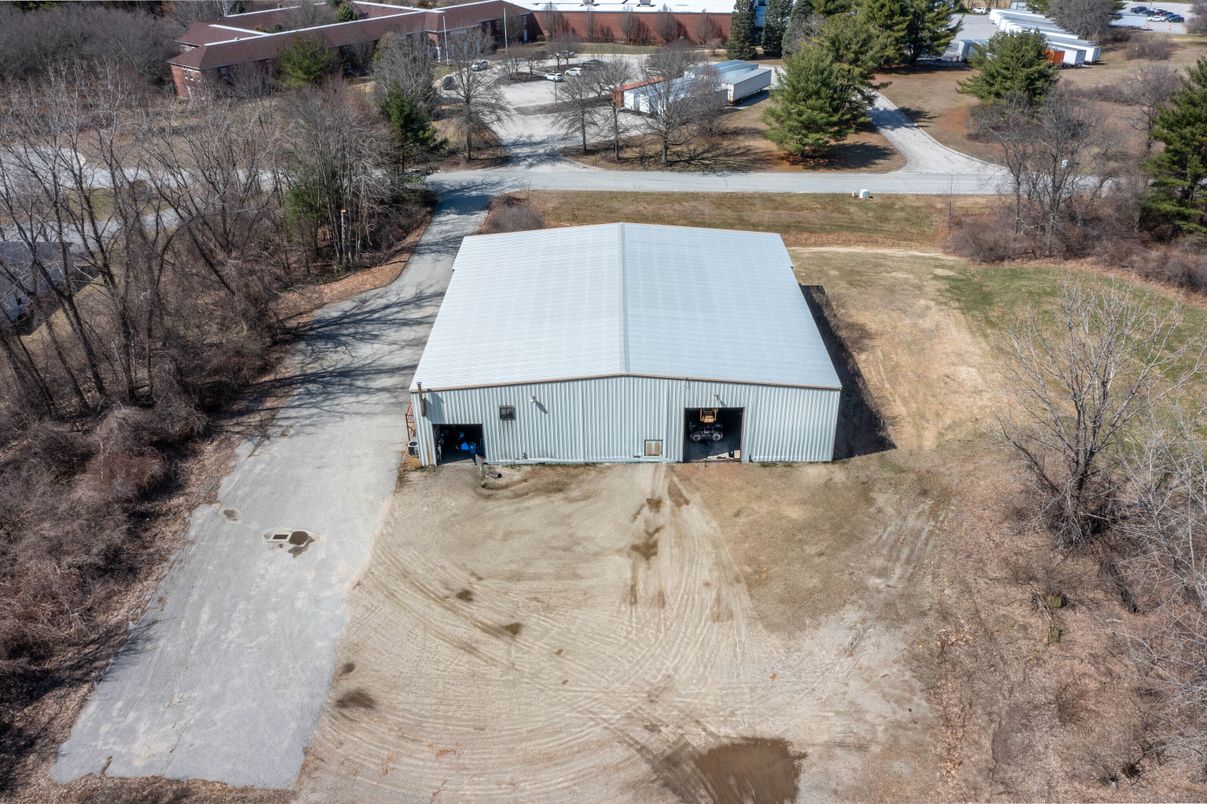 Exterior, Drone