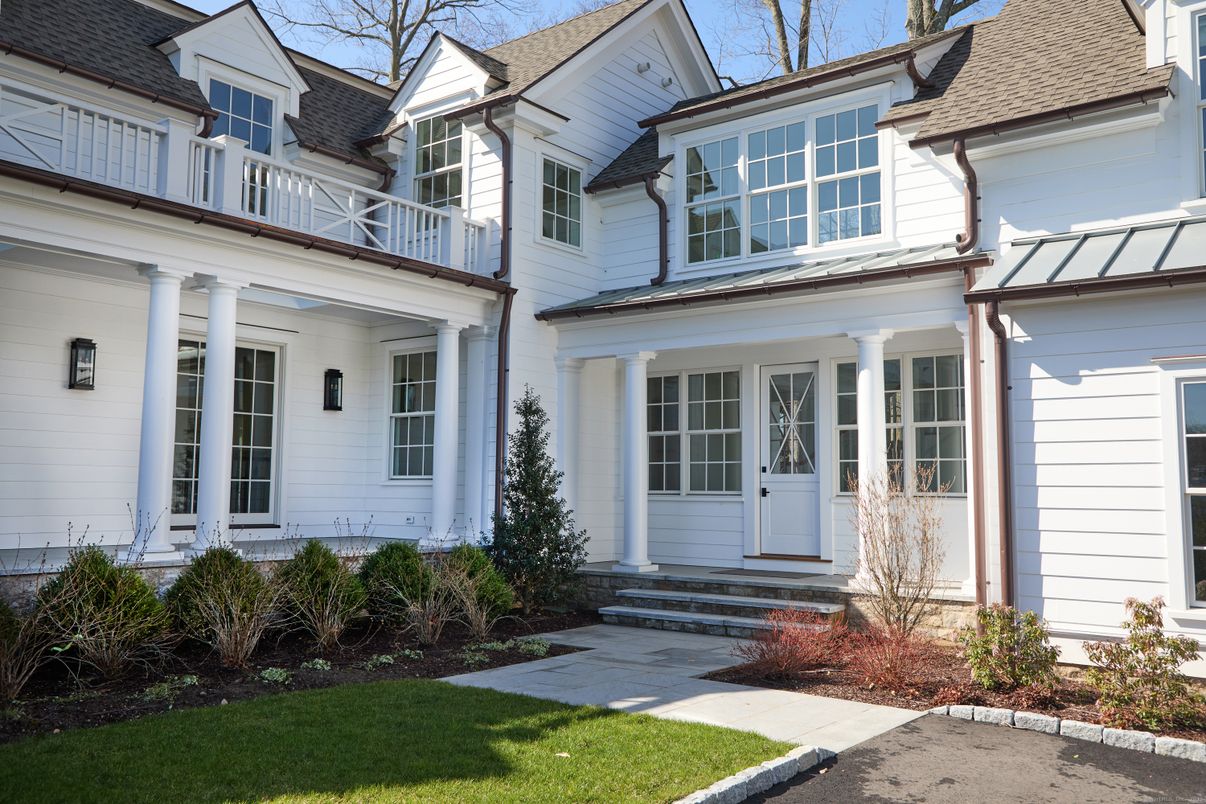 Exterior, Facade, Farmhouse