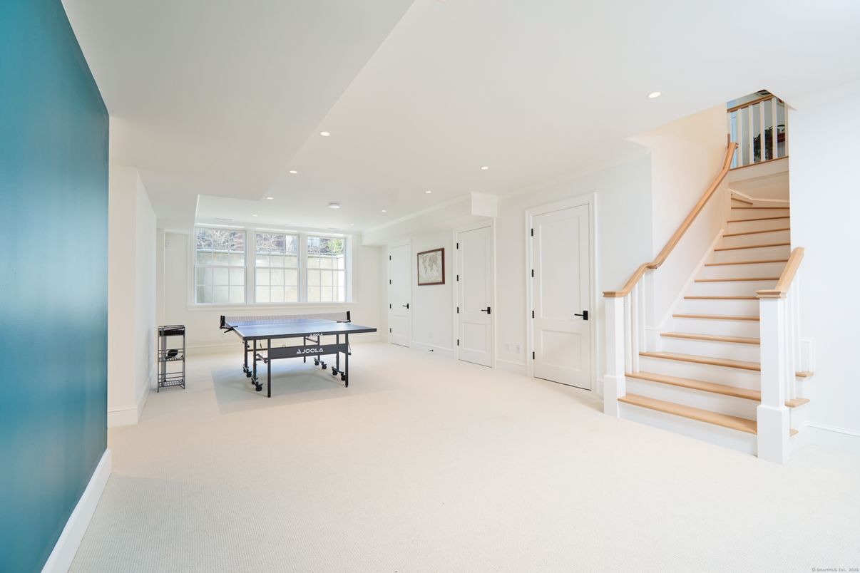 Game Room, Interior, Recessed Lighting