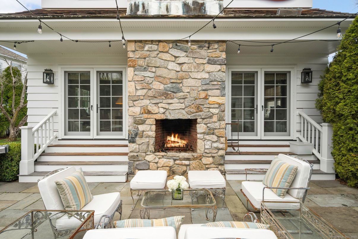 Exterior, Fireplace