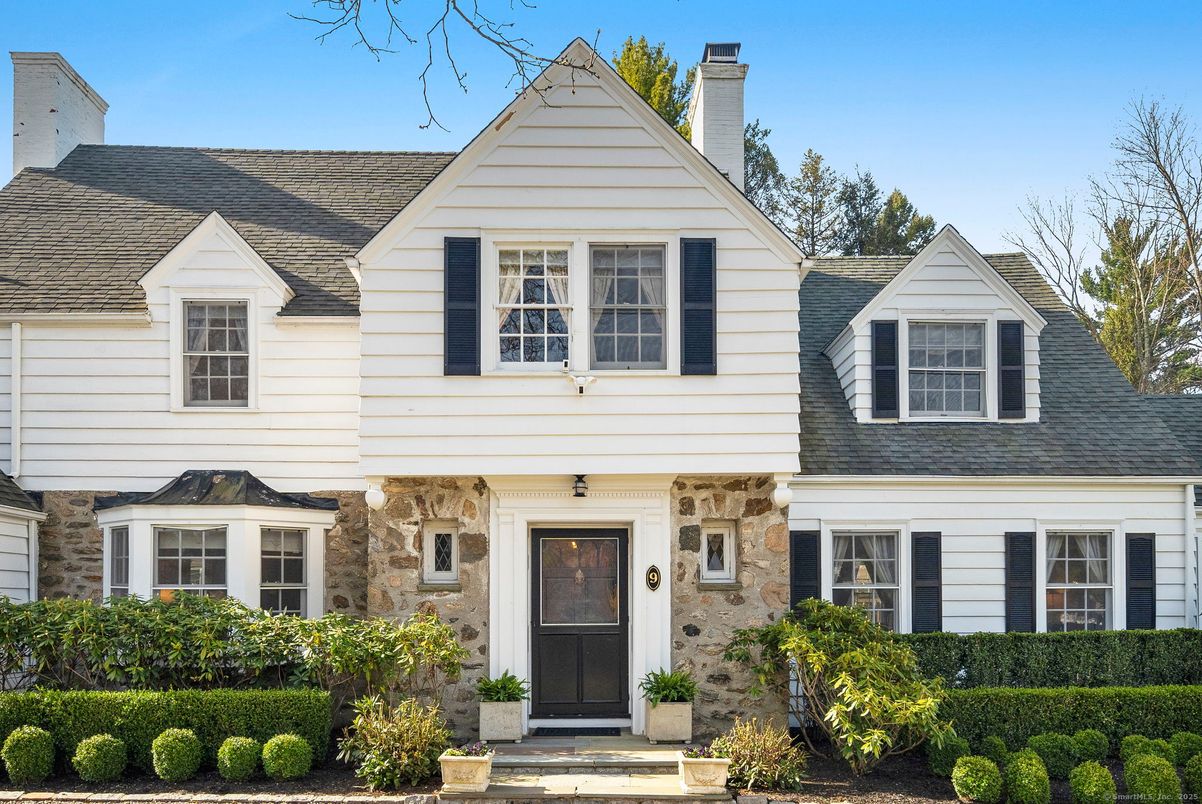 Exterior, Facade, Cape Cod