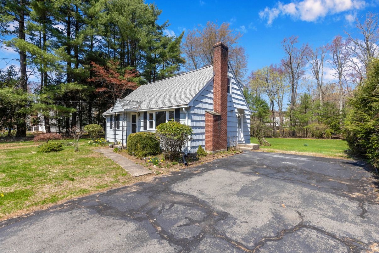 Backyard, Detached Garage, Exterior