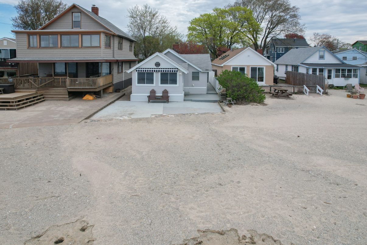 Backyard, Detached Garage, Exterior