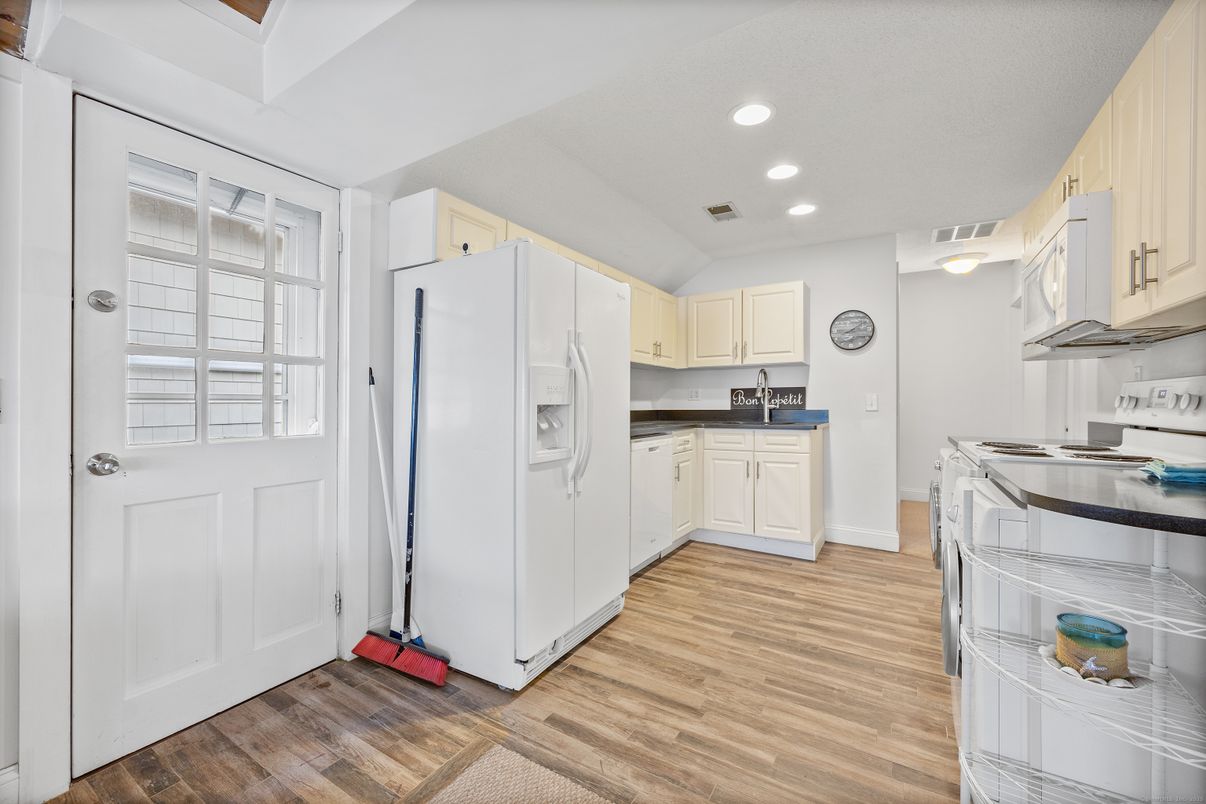 Interior, Kitchen, Recessed Lighting, Wood Texture Flooring