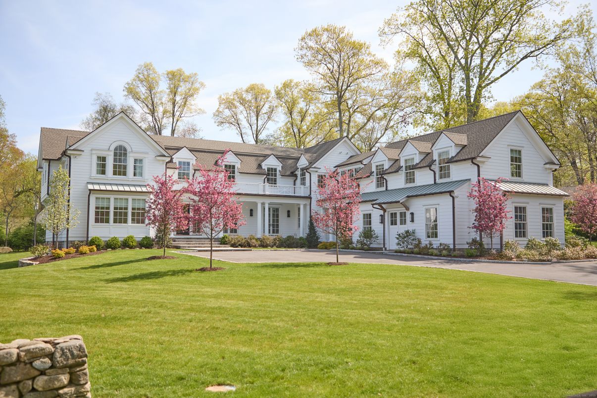 Backyard, Exterior, Facade, Farmhouse