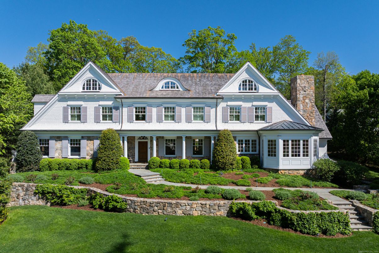 Exterior, Facade, Farmhouse