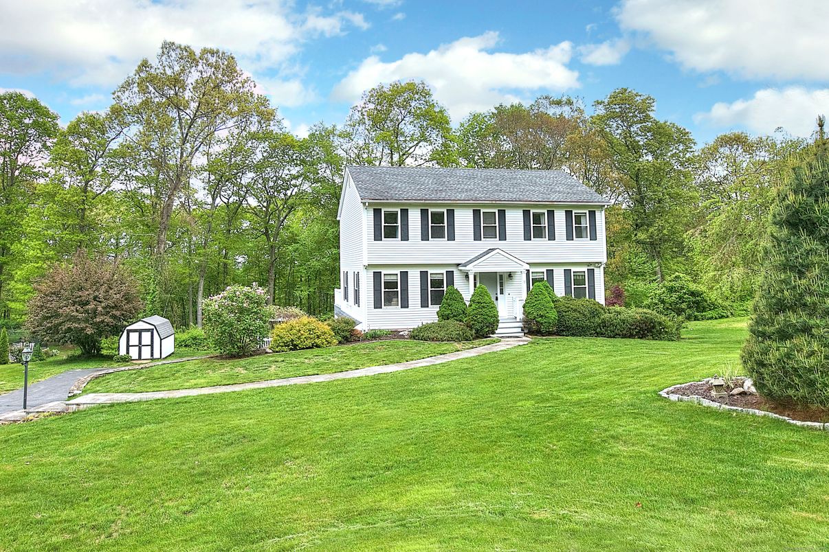 Backyard, Exterior, Facade, Georgian