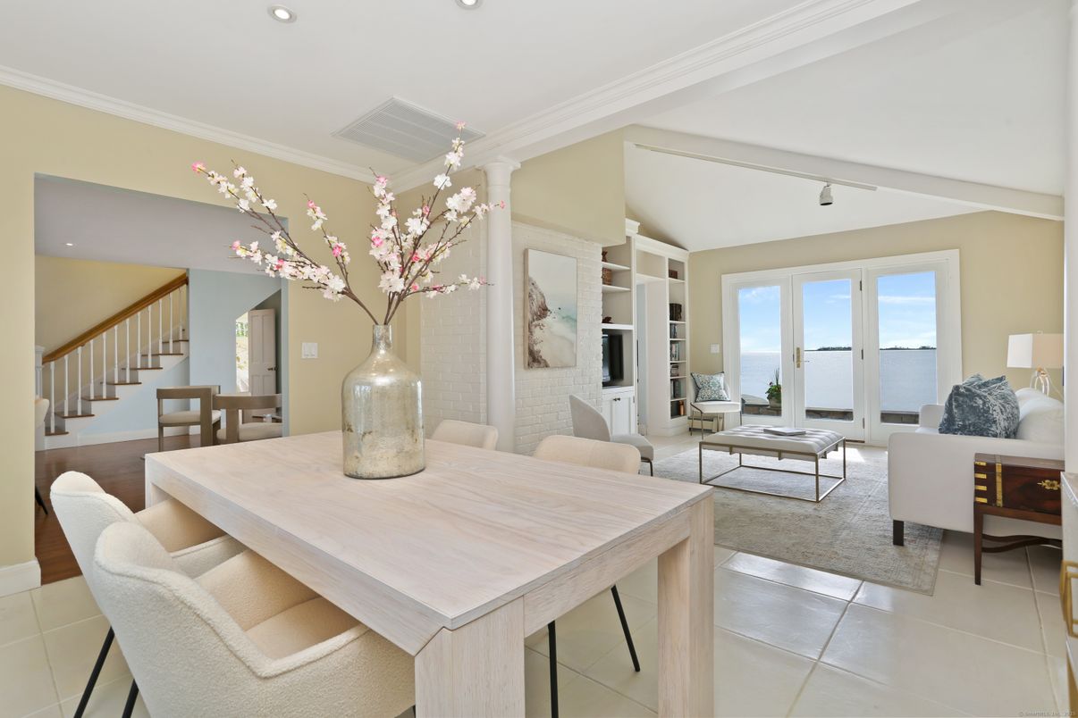 Dining room, Interior, Living room, Recessed Lighting, Water