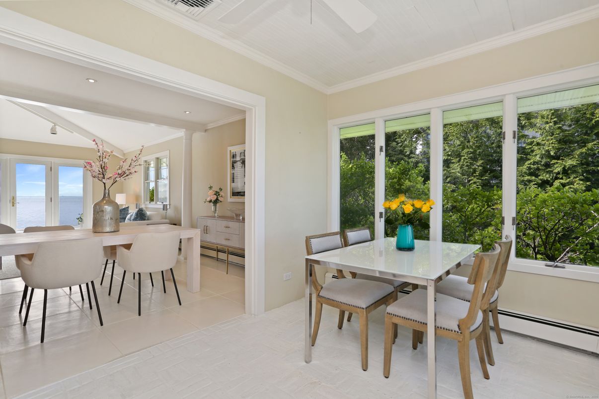 Dining room, Interior, Recessed Lighting, Water