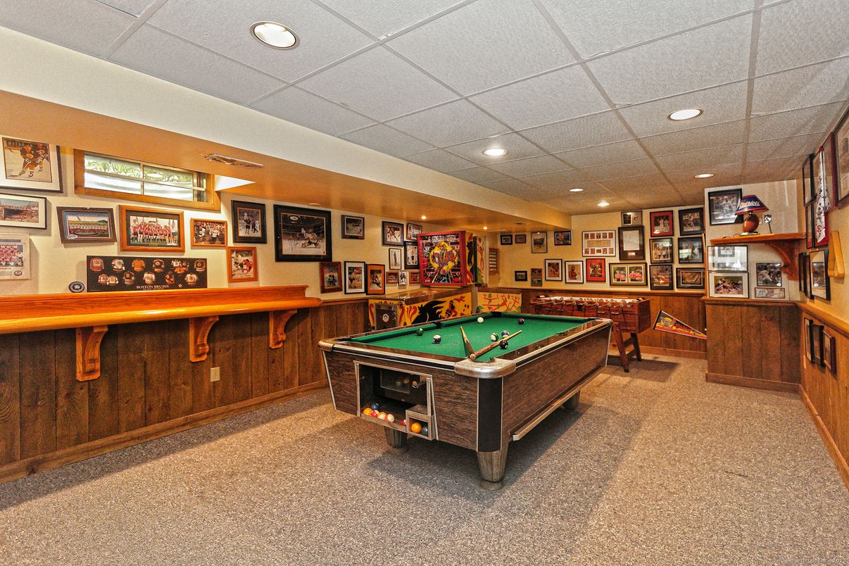 Billiard Table, Game Room, Interior, Recessed Lighting
