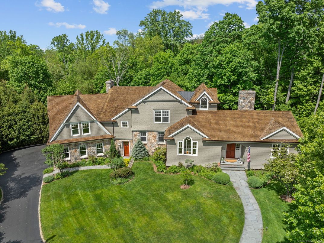 Exterior, Facade, Cape Cod